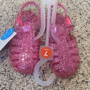 Toddler size 7 pink jelly sandals NWT